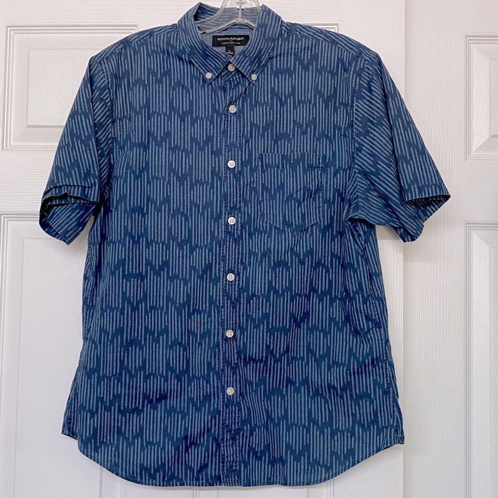 Banana Republic Navy Blue Print Stretch Soft Wash Short Sleeve Button Up Sz L